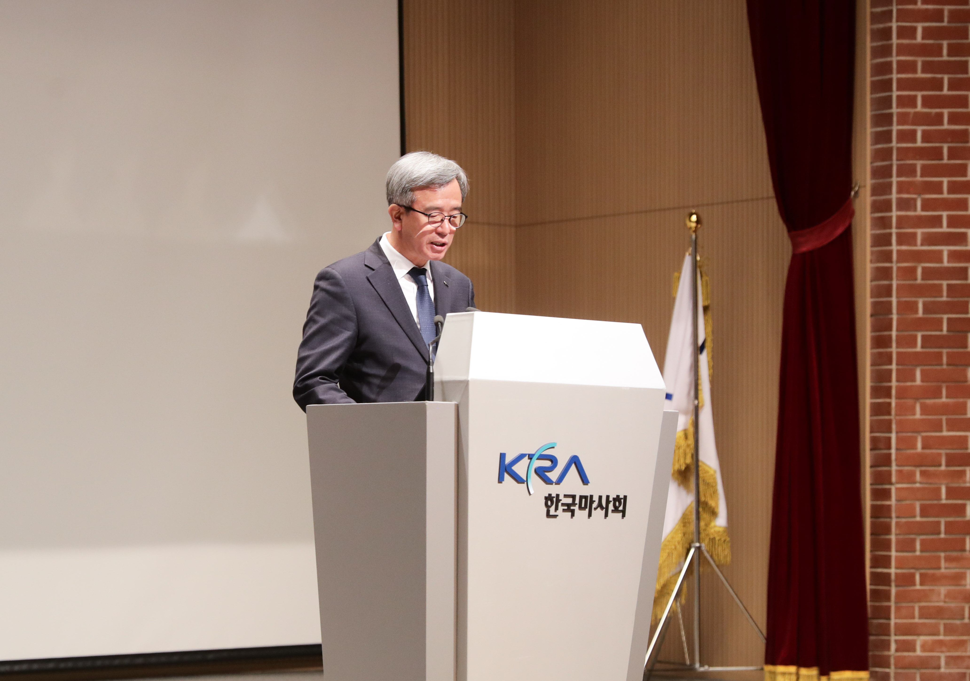 정기환 회장, 대내외 윤리의지 전파를 위한 2025년 윤리청렴선포식 개최