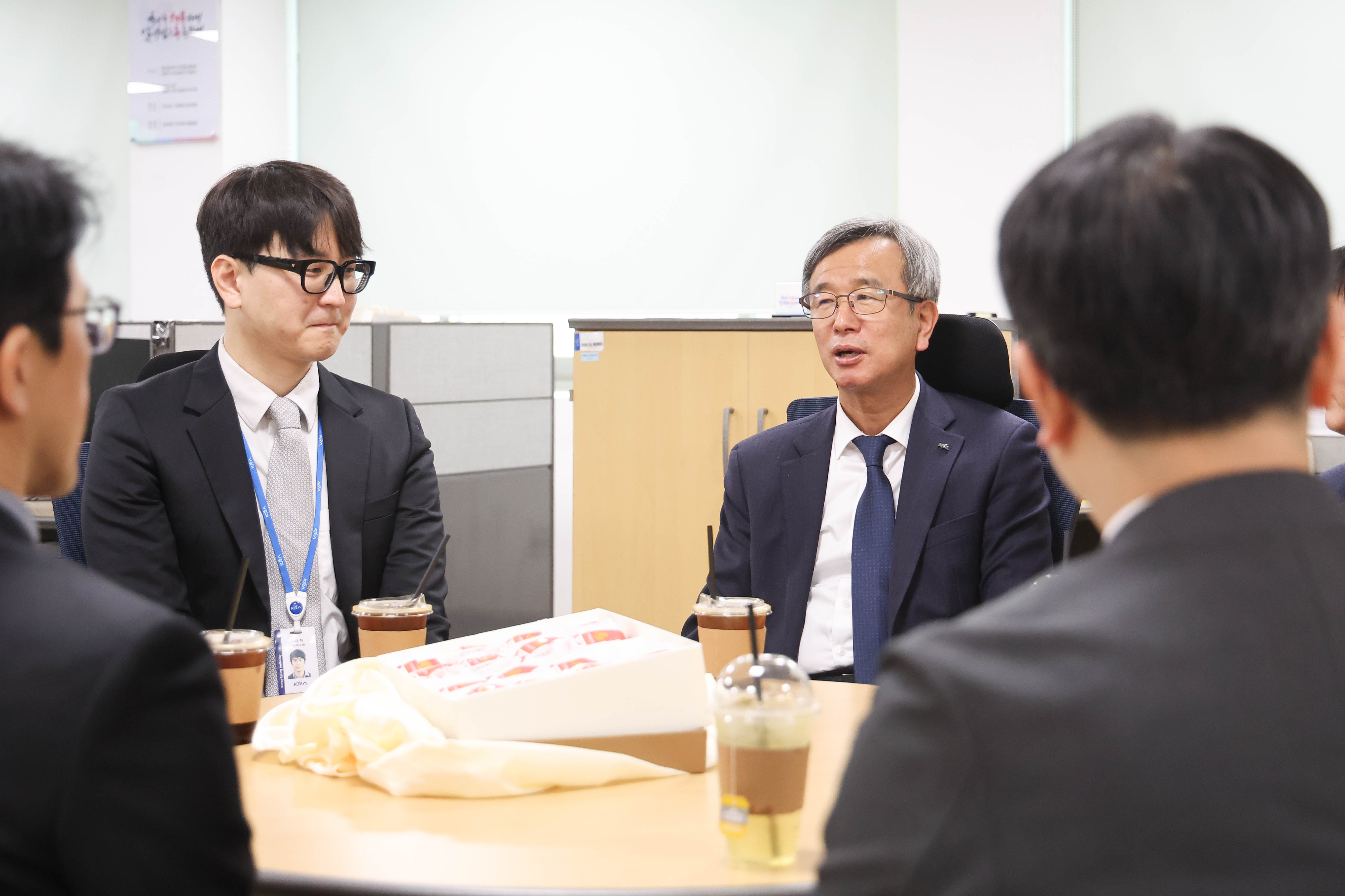 한국마사회 정기환 회장, “조직 내 칭찬문화 확산, 혁신의 시작” 우수 직원과의 칭찬 주인공 간담회 시행